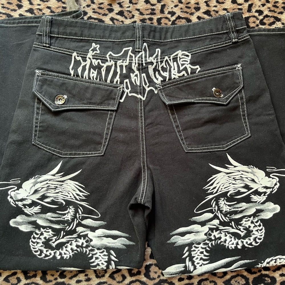 Ninth hall black baggy dragon embroidered jeans
Size :33